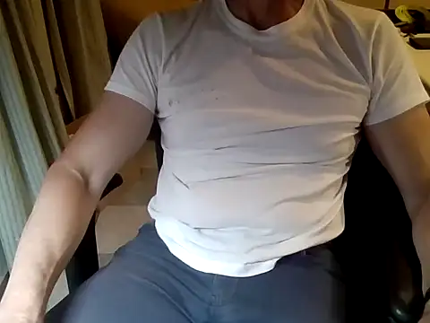 mariohurt101 online show from December 2025 09:10:02 PM