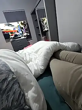 elenaUK online show from December 2024 06:48:01 PM