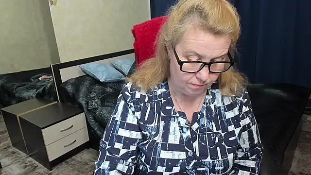 Frau Marta online show from April 2026 12:35:02 PM