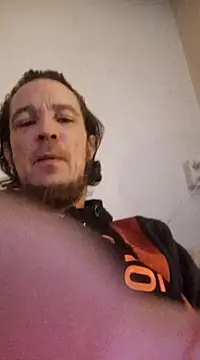 Snapshot of BunnyandClydeDk chatting on December 2024 07:50:01 AM BunnyandClydeDk online show from December 2024 07:50:01 AM