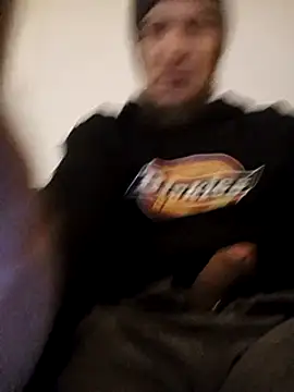 Snapshot of BunnyandClydeDk chatting on January 2025 08:24:01 PM BunnyandClydeDk online show from January 2025 08:24:01 PM