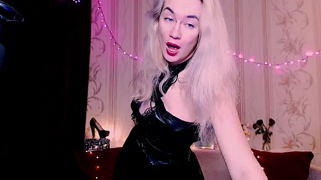 xxxcharismaaa online show from April 2026 02:11:02 AM