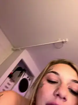 chloetease online show from December 2024 12:30:01 AM