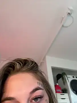 chloetease online show from December 2024 03:10:01 PM