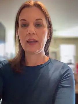 MaiseKnox online show from April 2026 06:01:02 PM