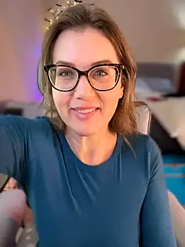 Snapshot of MaiseKnox chatting on July 2026 04:58:01 PM MaiseKnox online show from July 2026 04:58:01 PM