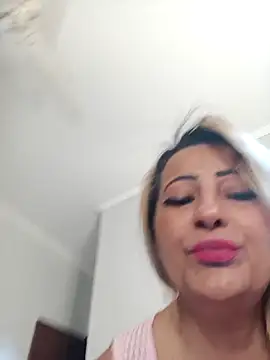 Snapshot of vivifernades chatting on November 2025 10:25:01 AM vivifernades online show from November 2025 10:25:01 AM