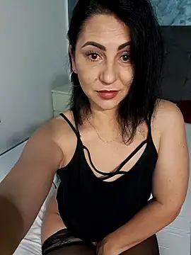 Snapshot of charrlote_love chatting on June 2026 02:53:01 AM charrlote love online show from June 2026 02:53:01 AM