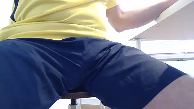 Snapshot of papiculo86 chatting on March 2025 04:02:01 PM papiculo86 online show from March 2025 04:02:01 PM