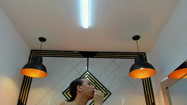 Leisygirl online show from April 2026 03:00:02 AM