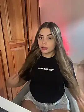 Miss valeriaa online show from April 2026 03:01:02 PM