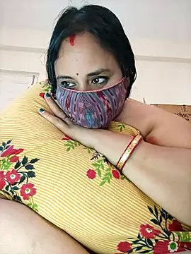 Snapshot of Sheela-Bhabi chatting on February 2026 04:07:01 AM Sheela-Bhabi online show from February 2026 04:07:01 AM