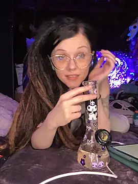 BlaizeyBBy online show from May 2026 06:08:01 AM
