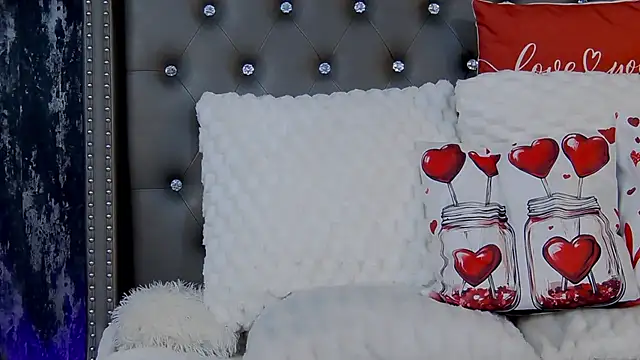 Snapshot of IsabelleEthan chatting on February 2025 09:00:02 AM IsabelleEthan online show from February 2025 09:00:02 AM