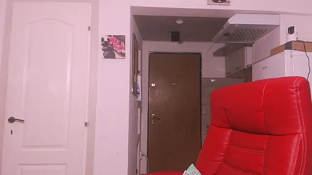 simyhvn online show from December 2025 05:48:02 AM