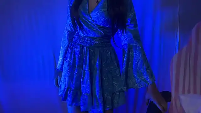 Queen Angelena online show from December 2025 06:05:01 PM