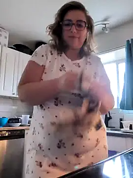 Canadian BBW online show from November 2025 08:01:01 PM