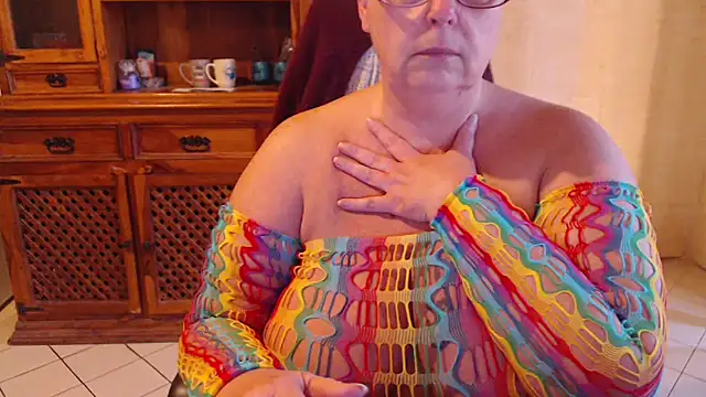 MISS LINDAH online show from April 2026 05:27:01 AM