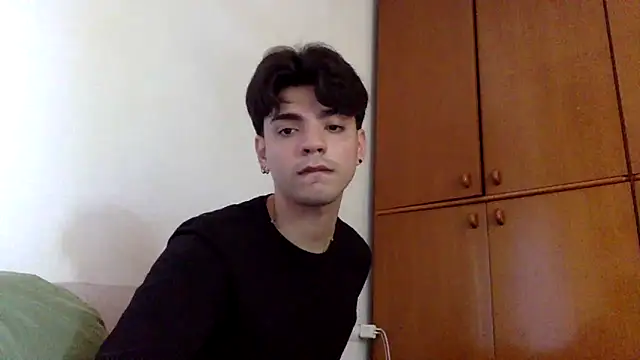 dylancrugerx online show from April 2026 02:34:02 PM