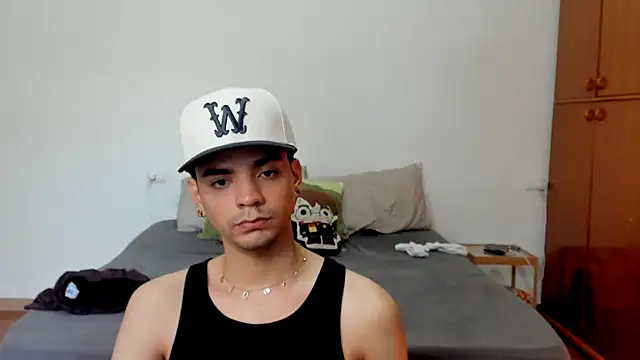 dylancrugerx online show from August 2026 03:14:01 PM