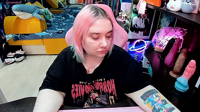 Softie Sofy online show from February 2026 03:18:01 AM