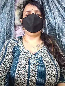 Snapshot of cute-tanvi chatting on July 2026 01:02:01 PM cute-tanvi online show from July 2026 01:02:01 PM