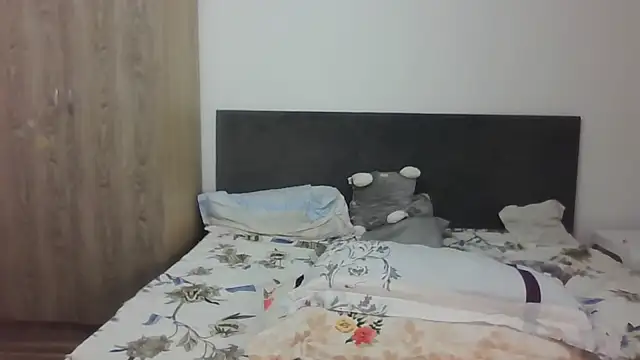 Snapshot of Naughtyredd chatting on June 2026 10:14:02 AM Naughtyredd online show from June 2026 10:14:02 AM