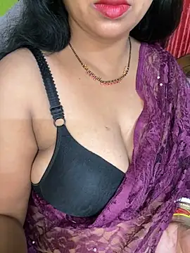 Snapshot of Anushka_21 chatting on June 2026 01:30:01 AM Anushka 21 online show from June 2026 01:30:01 AM