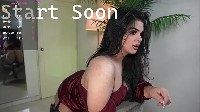 Snapshot of artechloe chatting on November 2025 11:32:01 PM artechloe online show from November 2025 11:32:01 PM