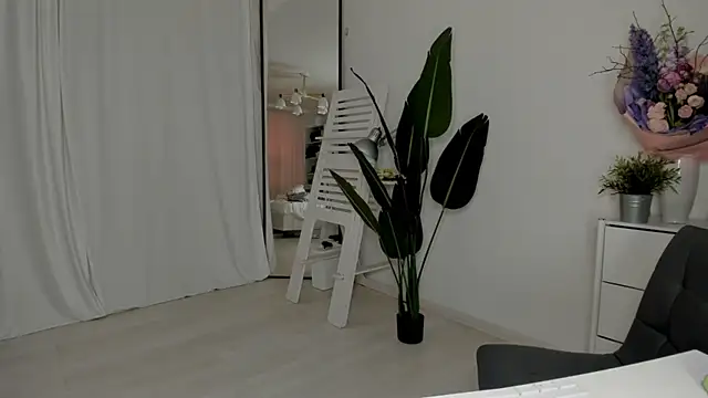 Snapshot of xx_leila chatting on March 2025 07:26:01 AM xx leila online show from March 2025 07:26:01 AM