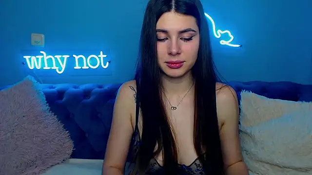 Snapshot of ViollinaLove chatting on January 2025 11:52:01 AM ViollinaLove online show from January 2025 11:52:01 AM