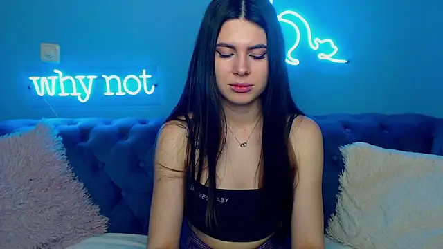 Snapshot of ViollinaLove chatting on January 2025 08:41:02 AM ViollinaLove online show from January 2025 08:41:02 AM