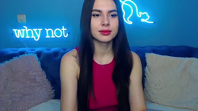 Snapshot of ViollinaLove chatting on January 2025 05:48:01 AM ViollinaLove online show from January 2025 05:48:01 AM