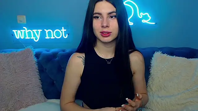 Snapshot of ViollinaLove chatting on February 2025 05:40:01 AM ViollinaLove online show from February 2025 05:40:01 AM