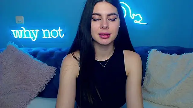 Snapshot of ViollinaLove chatting on February 2025 08:46:01 AM ViollinaLove online show from February 2025 08:46:01 AM
