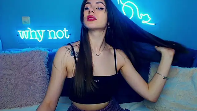 Snapshot of ViollinaLove chatting on February 2025 05:47:02 AM ViollinaLove online show from February 2025 05:47:02 AM