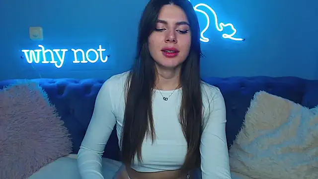 Snapshot of ViollinaLove chatting on February 2025 08:44:01 AM ViollinaLove online show from February 2025 08:44:01 AM
