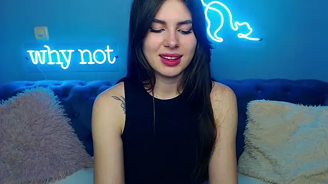 Snapshot of ViollinaLove chatting on March 2025 02:43:02 PM ViollinaLove online show from March 2025 02:43:02 PM