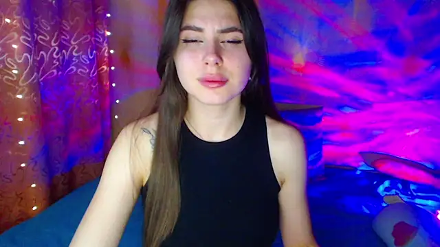 Snapshot of ViollinaLove chatting on March 2025 08:42:02 PM ViollinaLove online show from March 2025 08:42:02 PM