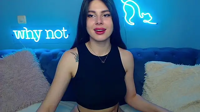 Snapshot of ViollinaLove chatting on March 2025 05:45:02 AM ViollinaLove online show from March 2025 05:45:02 AM