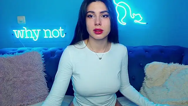 Snapshot of ViollinaLove chatting on March 2025 05:39:01 AM ViollinaLove online show from March 2025 05:39:01 AM
