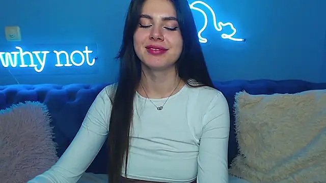 Snapshot of ViollinaLove chatting on March 2025 02:47:01 PM ViollinaLove online show from March 2025 02:47:01 PM