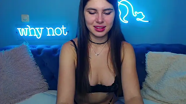 Snapshot of ViollinaLove chatting on September 2025 04:47:01 AM ViollinaLove online show from September 2025 04:47:01 AM
