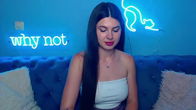 Snapshot of ViollinaLove chatting on June 2026 10:15:01 AM ViollinaLove online show from June 2026 10:15:01 AM
