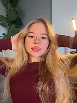 curchez  online show from April 2026 09:41:02 PM