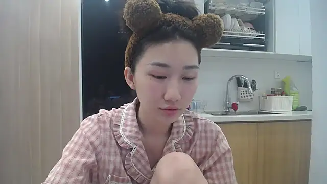 Snapshot of Asiagirll chatting on June 2026 02:06:02 PM Asiagirll online show from June 2026 02:06:02 PM