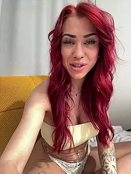 Snapshot of Pia_July_ chatting on April 2026 10:56:01 AM Pia July online show from April 2026 10:56:01 AM