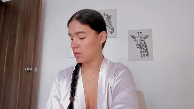 Hanna Risso online show from February 2026 05:52:01 PM