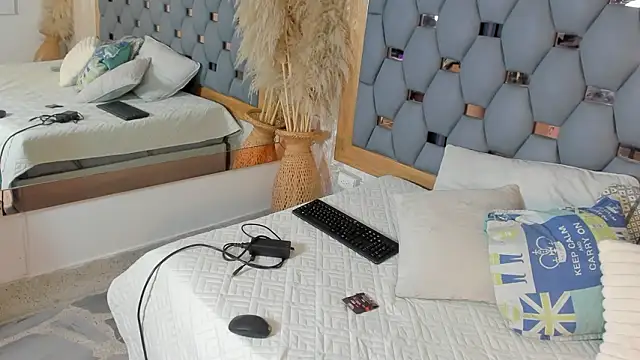 elena mature online show from March 2026 02:06:02 PM