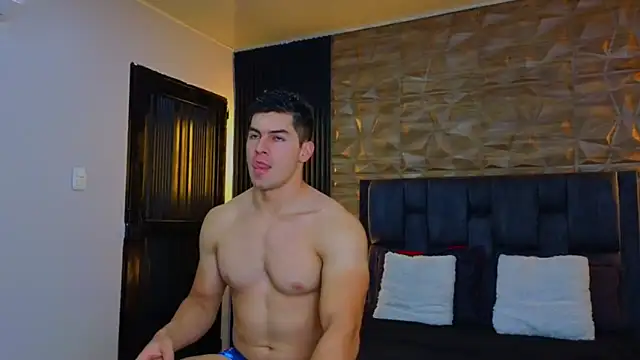 FelipeAndMarcello3 online show from February 2025 07:42:01 PM